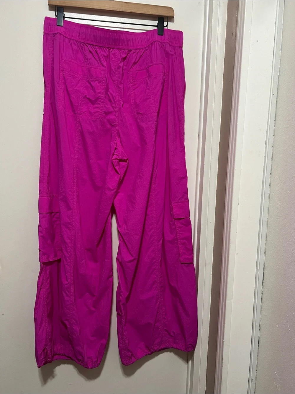 High-Rise Wide-Leg Cargo Pants in Bright Pink - Picture 8 of 11